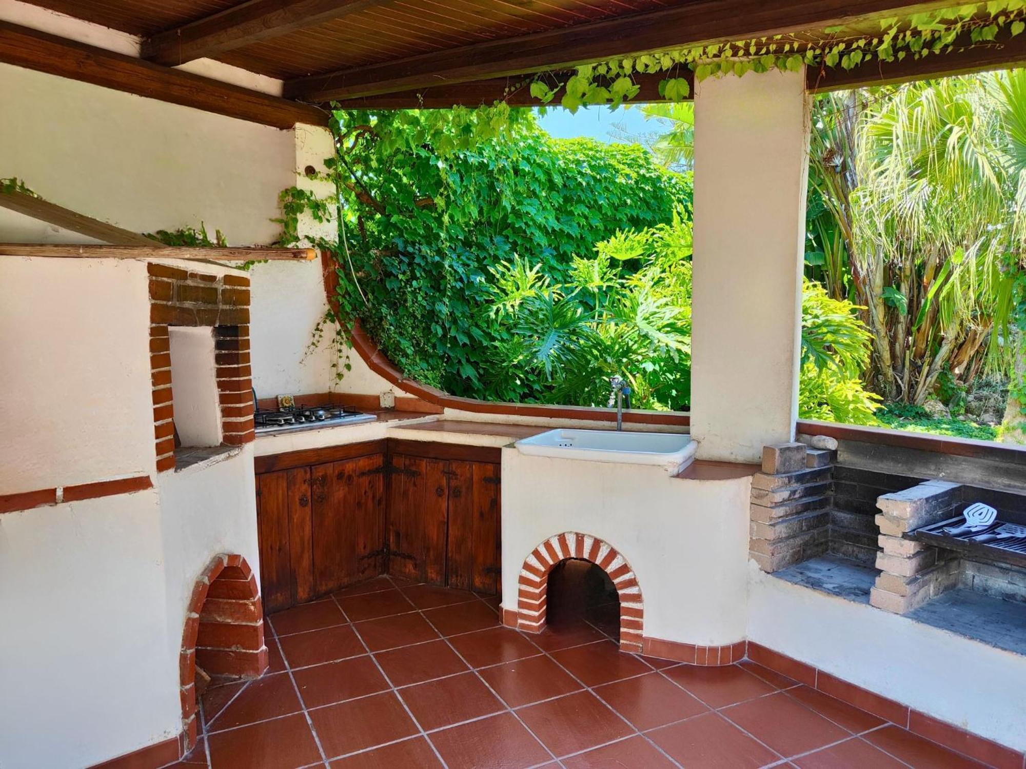 Villa Alfonsa, Fontane Bianche, Siracusa, Private Pool, 10Min From The Beach Bagian luar foto