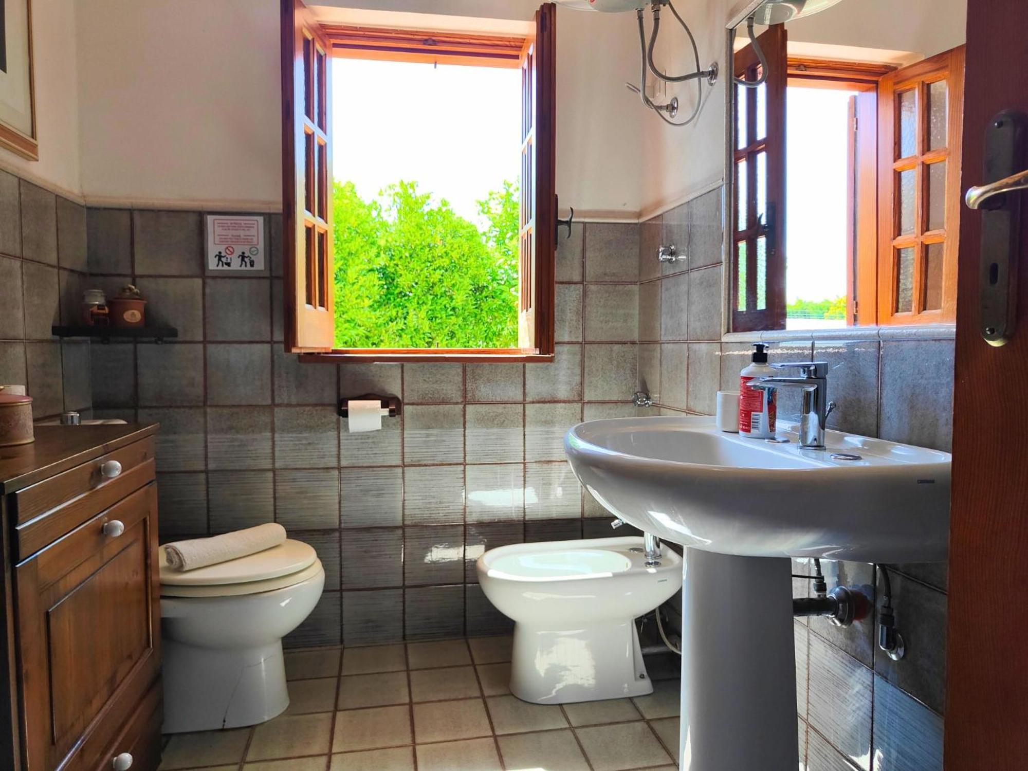 Villa Alfonsa, Fontane Bianche, Siracusa, Private Pool, 10Min From The Beach Bagian luar foto
